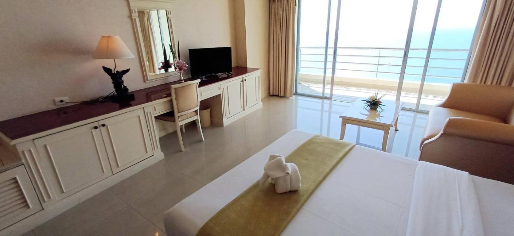 Adriatic Palace Hotel Pattaya Exterior foto