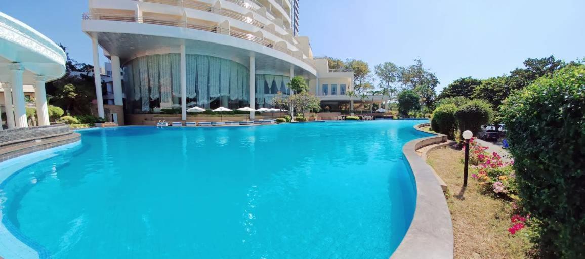 Adriatic Palace Hotel Pattaya Exterior foto